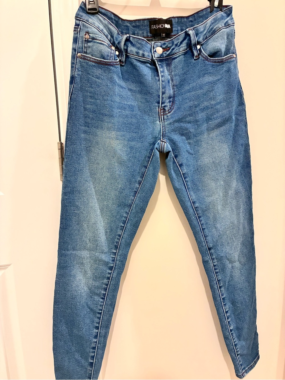 Fashion Nova Women’s Light Blue Skinny Jeans
